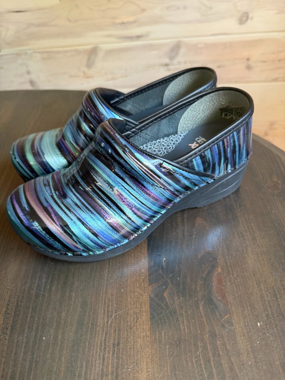 Dansko Womens XP 2.0 Teal Striped Patent Clog Size 37 US 6.5-7